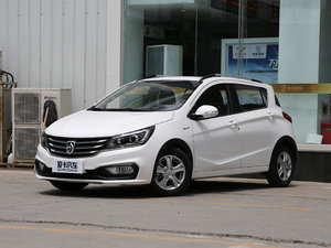 2017款1.5L 手动豪华型 左前45度