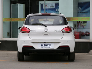 2017款1.5L 手动豪华型 正后	