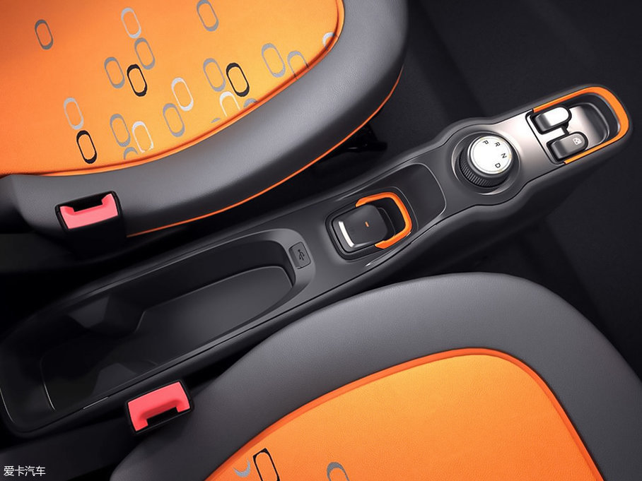 2017��EE100 ������