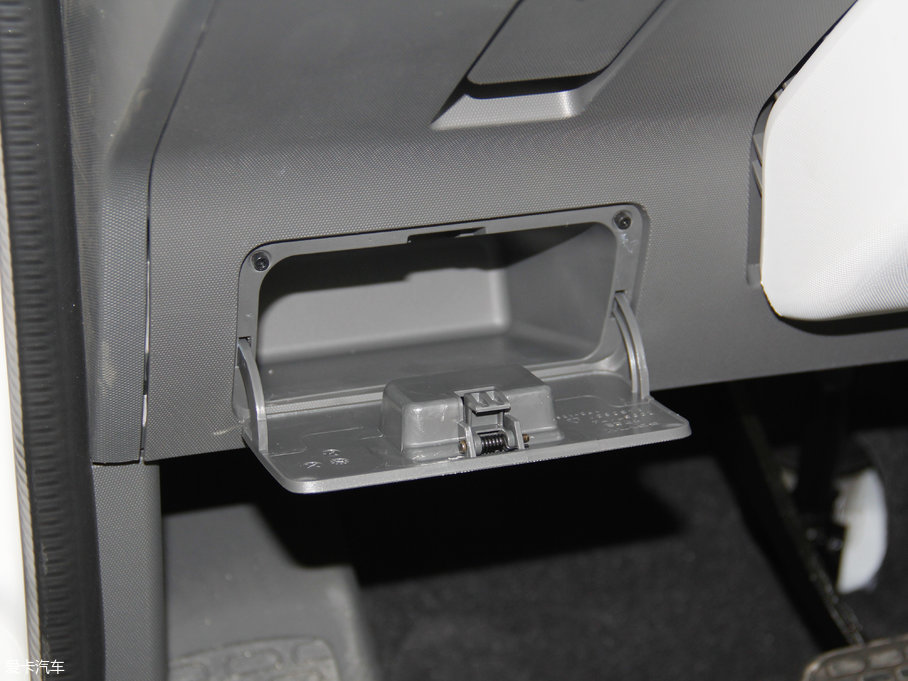 2017��EE100 ���а�