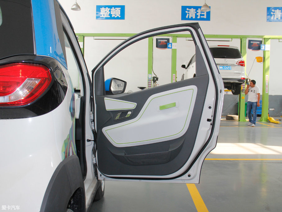 2017��EE100 ���а�