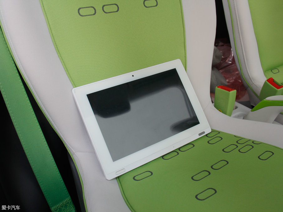 2017��EE100 ���а�