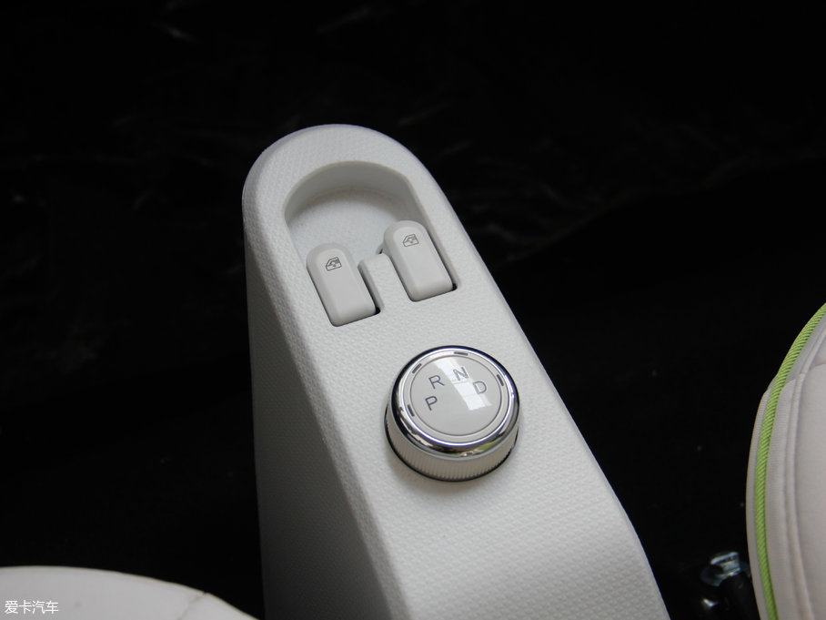 2017��EE100 ���а�