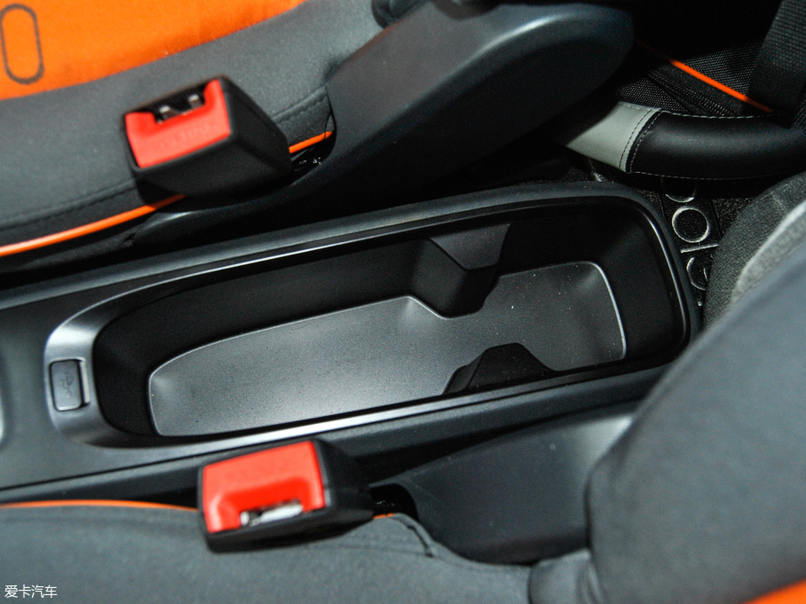 2017��EE100 ������