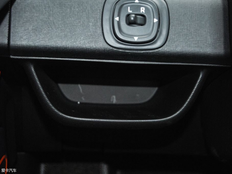 2017��EE100 ������