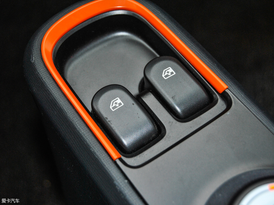 2017��EE100 ������