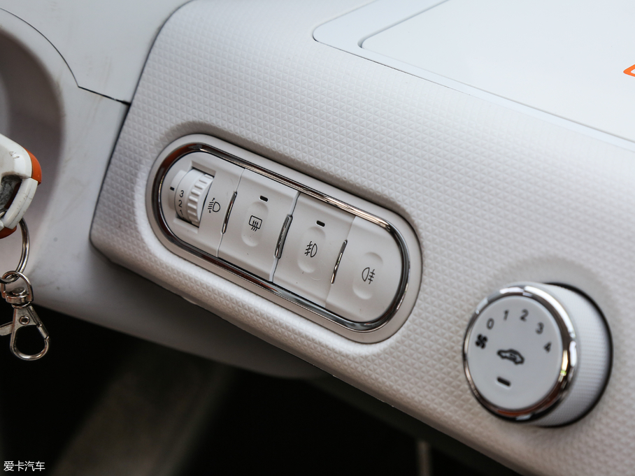 2017��EE100 ���а�