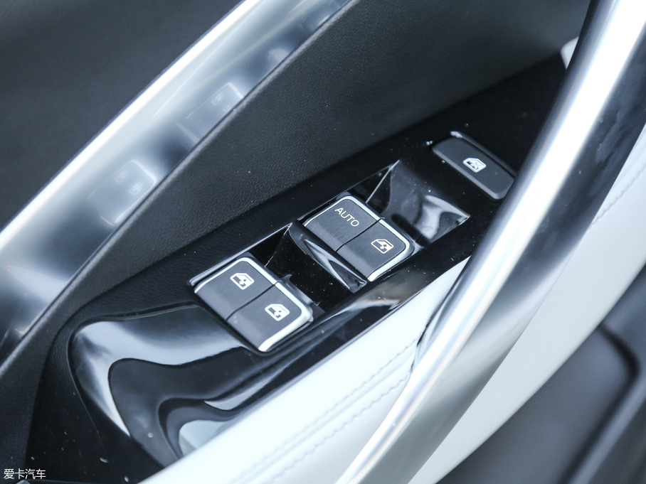 2018E530 1.5T DCTŞ V