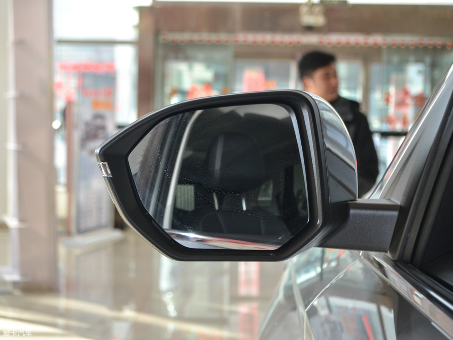 2018E530 1.5T ք(dng)F (gu)V