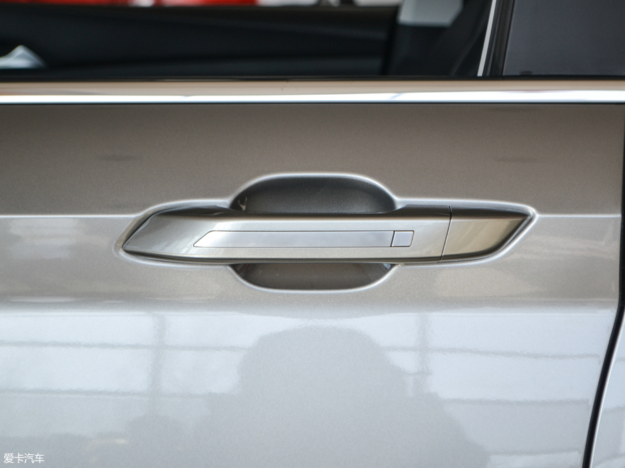 2018E530 1.5T ք(dng)F (gu)V