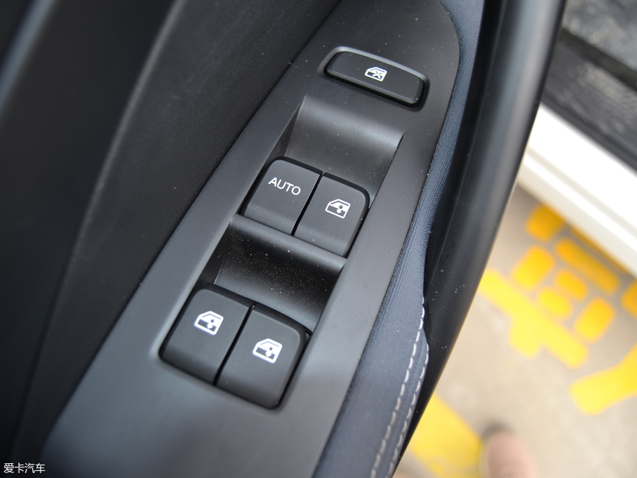 2018E530 1.5T ք(dng)Ӣ (gu)V