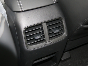 2018款1.5T DCT旗舰型 国V 空间座椅