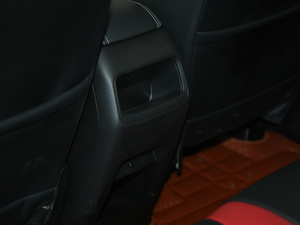 2018款1.5T 手动精英型 国V 空间座椅
