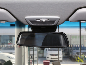 2018款1.5T 手动精英型 国V 空间座椅