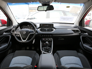 2018款1.5T 手动舒适型 国V 内饰全景