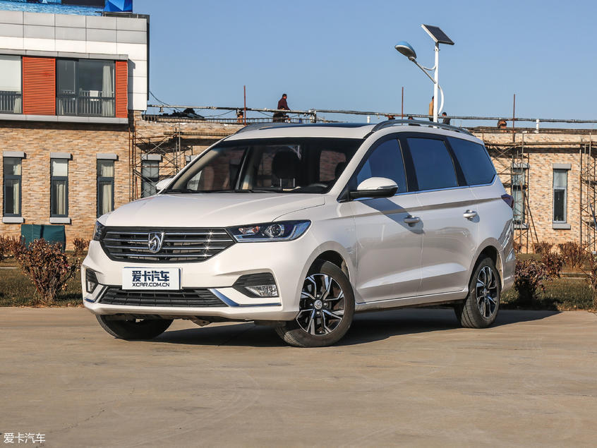 寶駿汽車2018款寶駿360