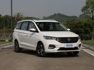 2018款1.5L 手动豪华型 国V 整体外观