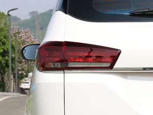 20181.5L քӺA V (x)(ji)^