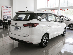 2018款1.5L 手动豪华型 国V 整体外观