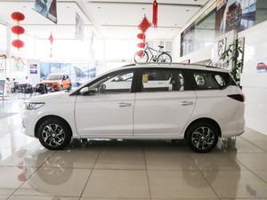2018款1.5L 手动豪华型 国V 整体外观