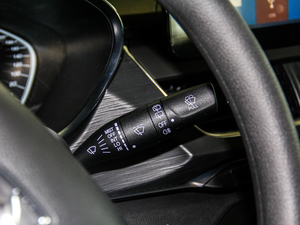 2018款1.5L 手动精英型 国V 中控区