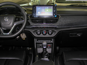 2018款1.5L 手动精英型 国V 中控区