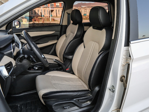 2018款1.5L AMT豪华型 国V 主驾驶座椅
