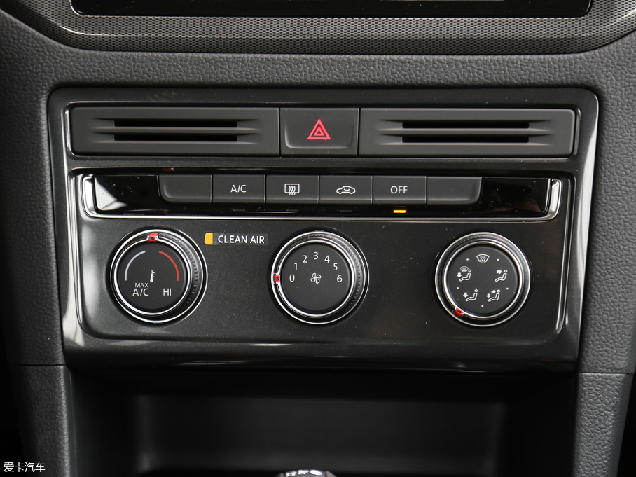 2018ߠ򡤼 230TSI Ԅ(dng)M(jn)ȡ