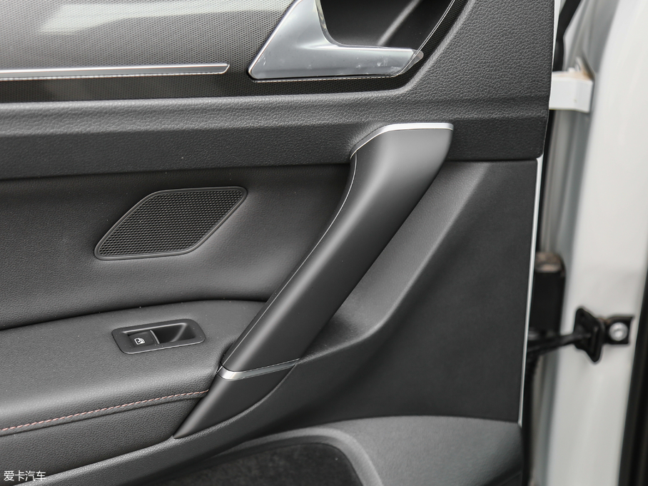 2018ߠ򡤼 230TSI Ԅ(dng)M(jn)ȡ