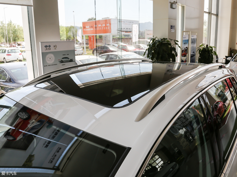 2018ߠ򡤼 230TSI ԄӺA