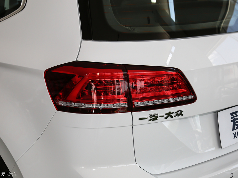 2018ߠ򡤼 230TSI Ԅ(dng)A