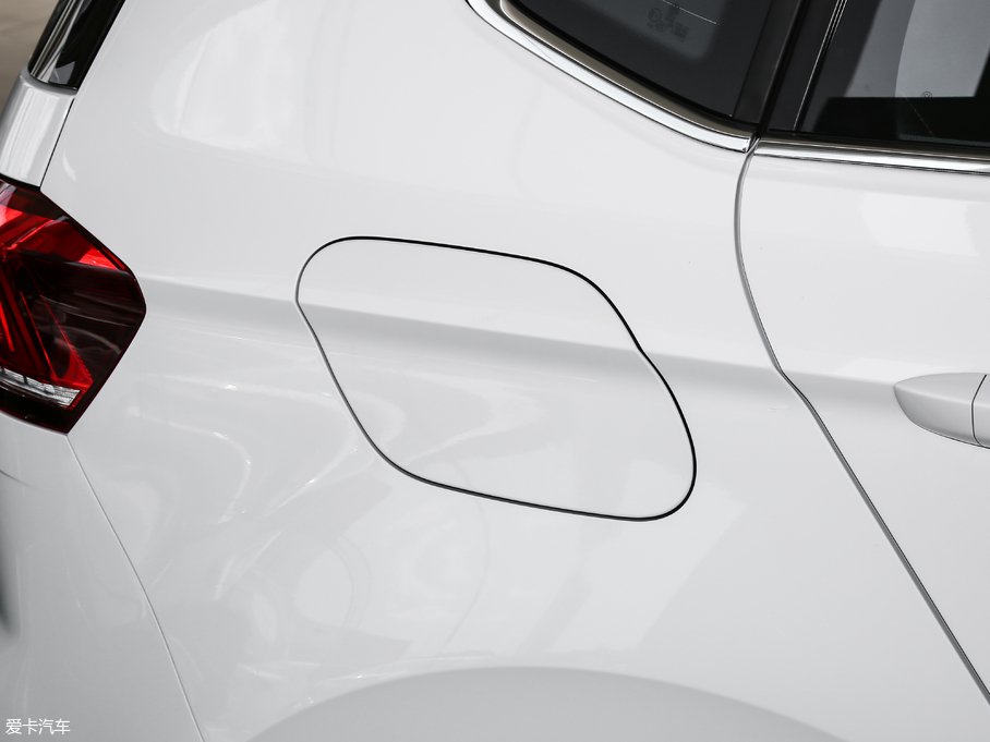 2018ߠ򡤼 230TSI ԄӺA