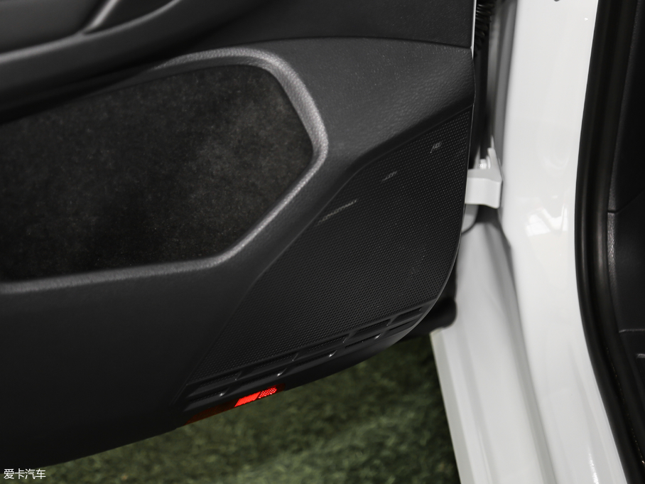 2018ߠ򡤼 230TSI ԄӺA