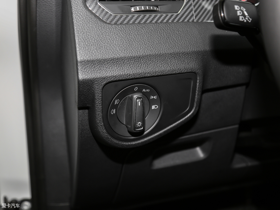 2018ߠ򡤼 230TSI ԄӺA