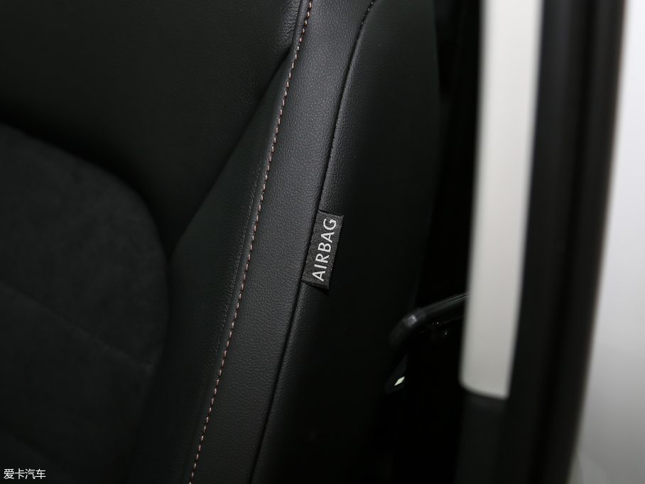 2018ߠ򡤼 230TSI ԄӺA