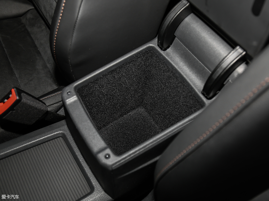 2018ߠ򡤼 230TSI ԄӺA