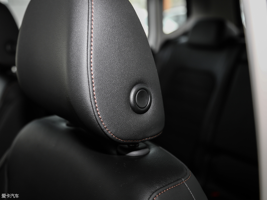 2018ߠ򡤼 230TSI ԄӺA