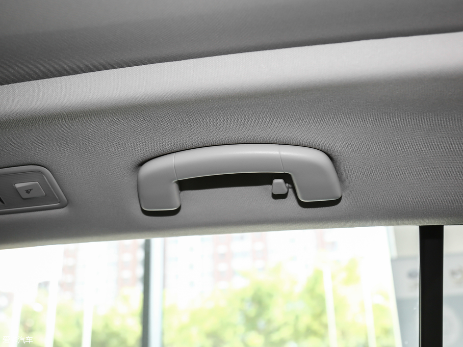 2018ߠ򡤼 230TSI ԄӺA