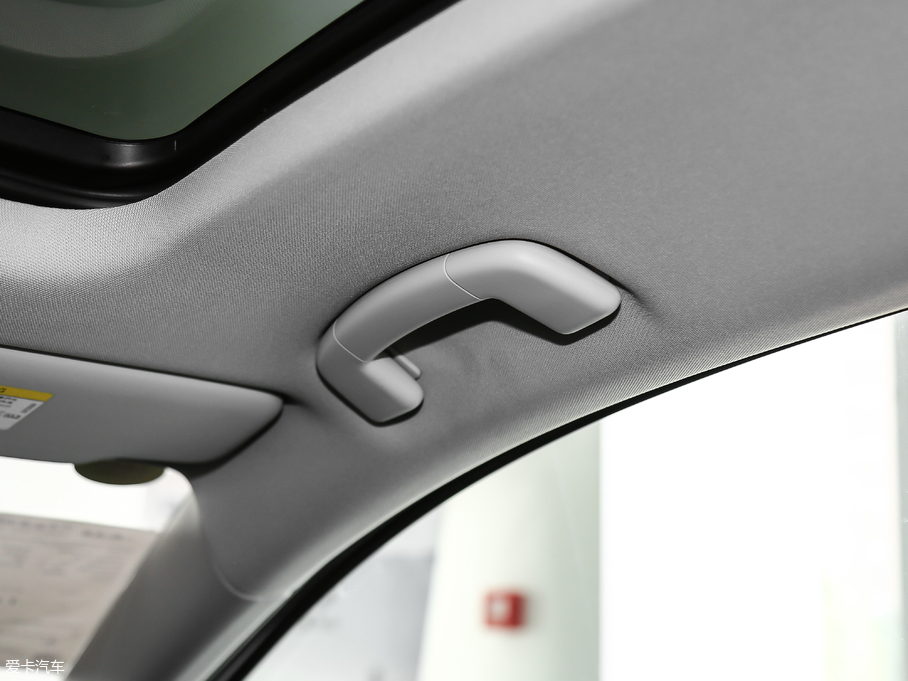 2018ߠ򡤼 230TSI ԄӺA