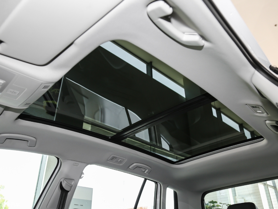 2018ߠ򡤼 230TSI ԄӺA