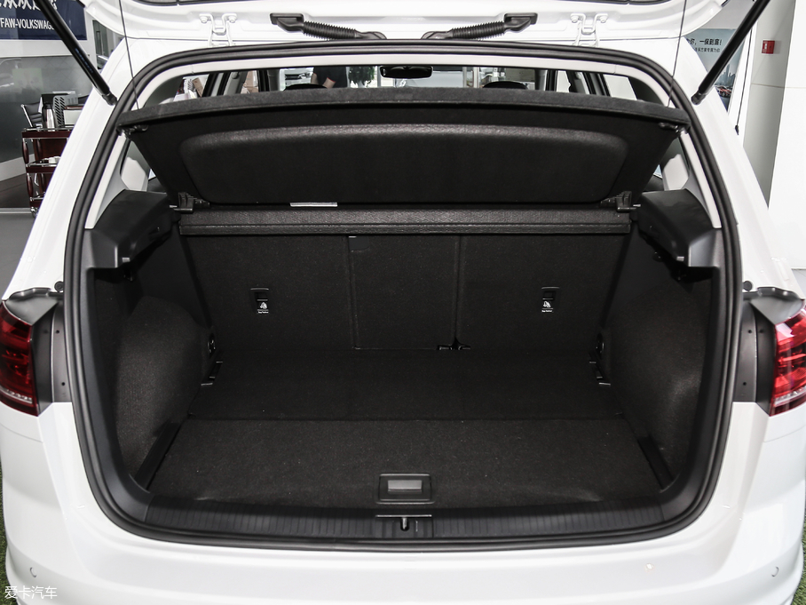 2018ߠ򡤼 230TSI ԄӺA