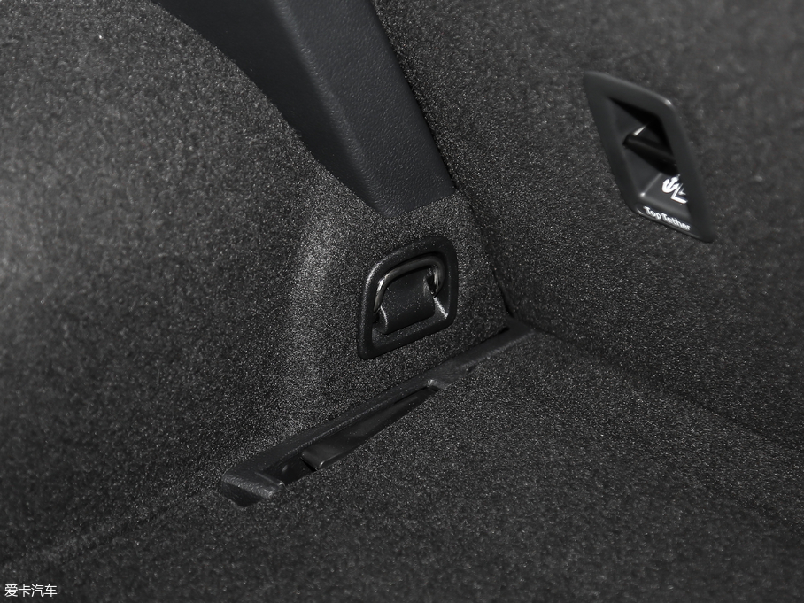 2018ߠ򡤼 230TSI ԄӺA