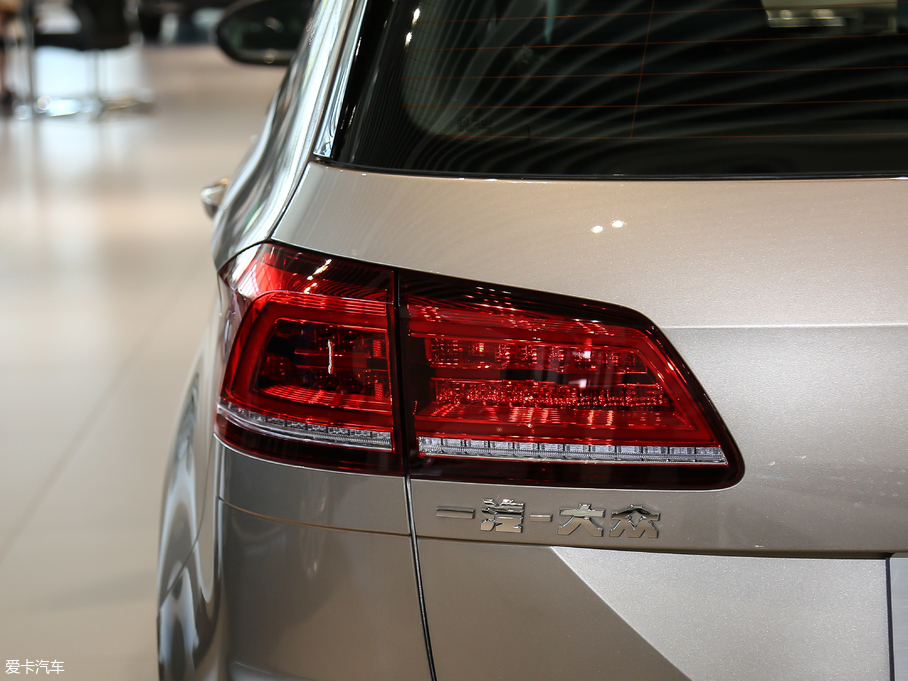 2018ߠ򡤼 230TSI ԄMȡ