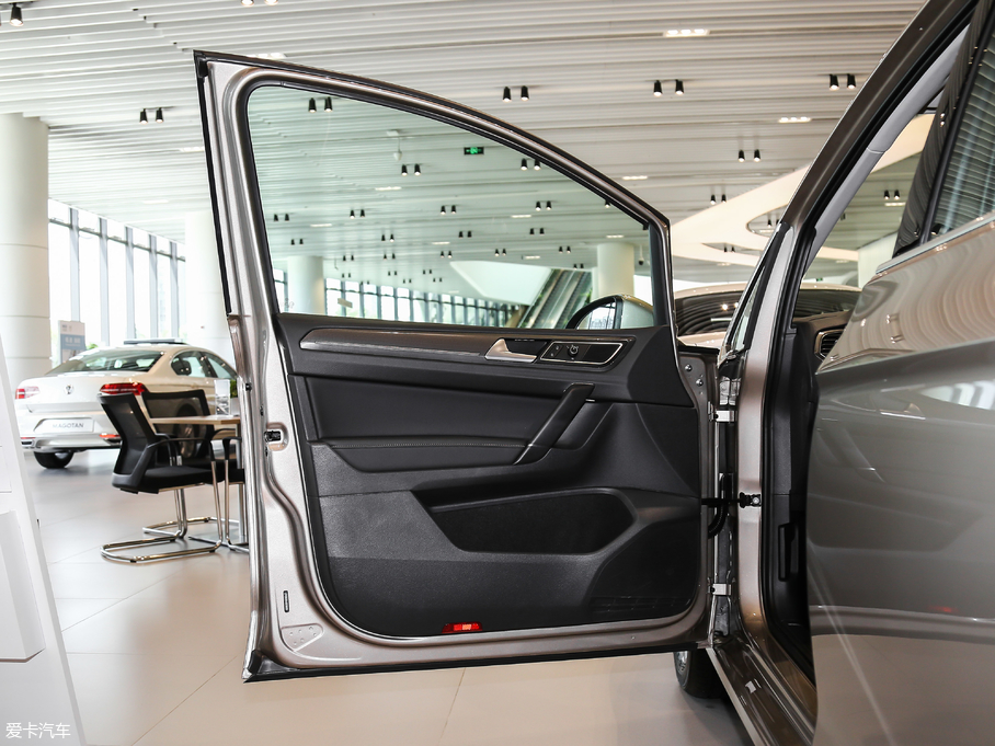 2018ߠ򡤼 230TSI ԄMȡ