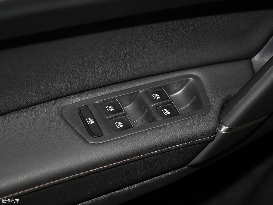 2018ߠ򡤼 230TSI ԄMȡ