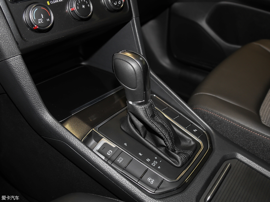 2018ߠ򡤼 230TSI Ԅ(dng)M(jn)ȡ