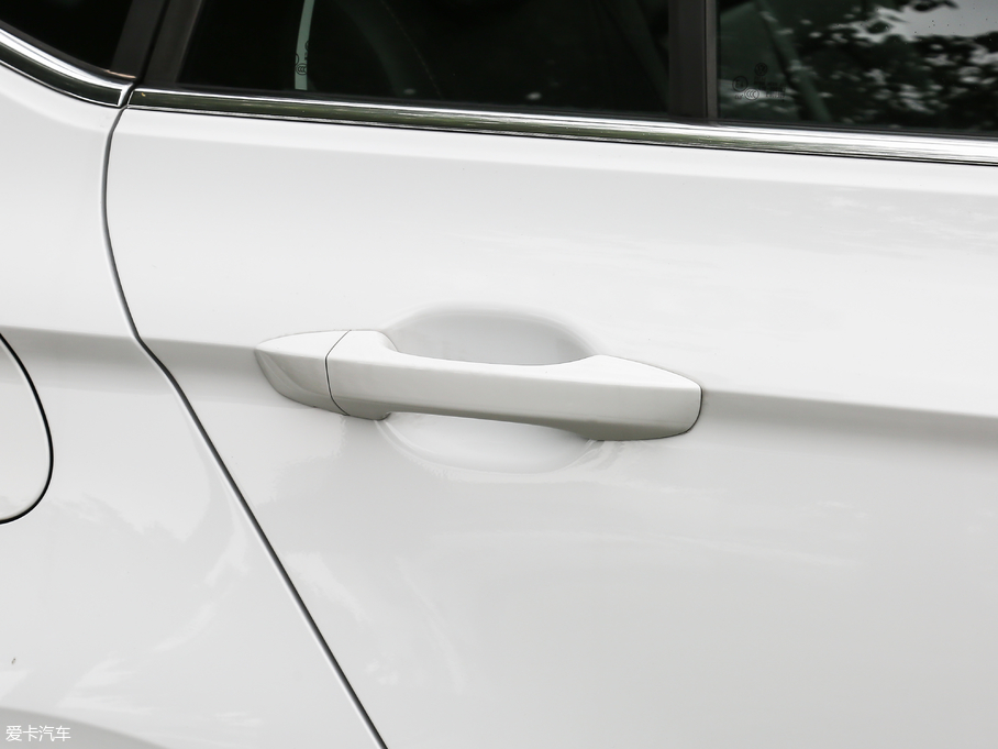 2018ߠ򡤼 2o 230TSI ԄӺA