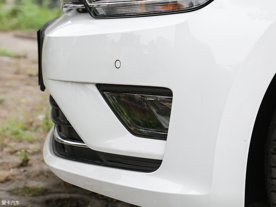 2018��ߠ��򡤼��� 2����o��� 230TSI �ԄӺ��A��