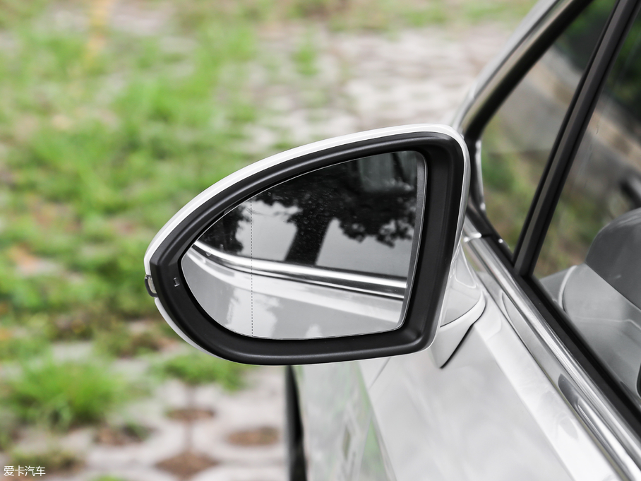 2018ߠ򡤼 2o 230TSI ԄӺA