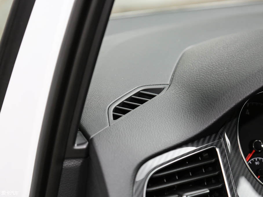 2018ߠ򡤼 2o 230TSI ԄӺA